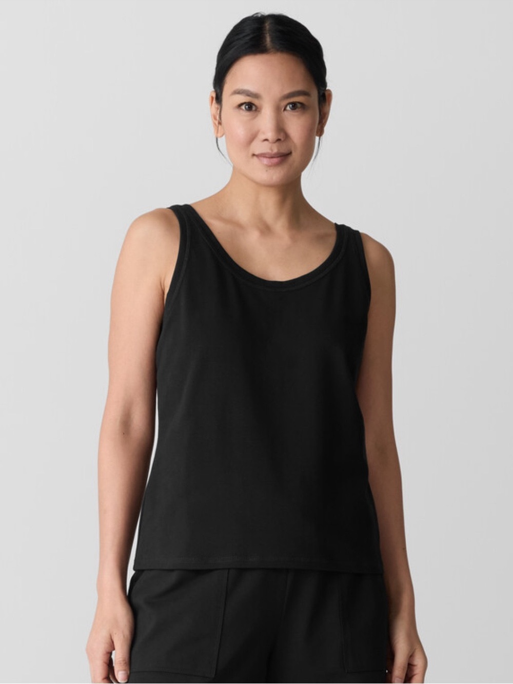 Black Women's Scoop Neck Tank Top